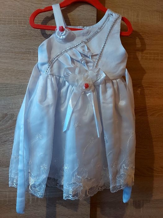 Sukienka biała koronkowa 98/104