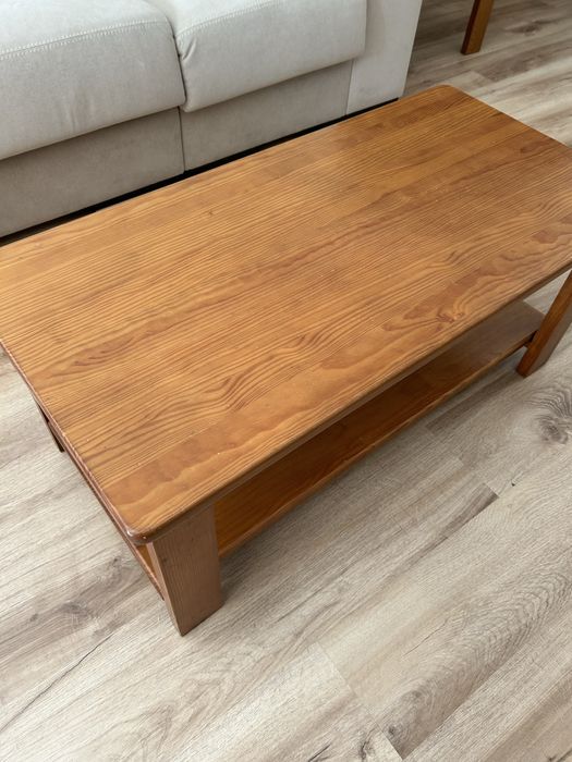 Mesa de Sala em Madeira