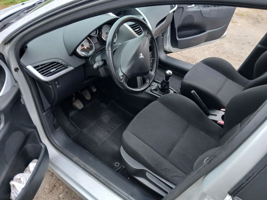 Peugeot 207 klimatyzacja 2009