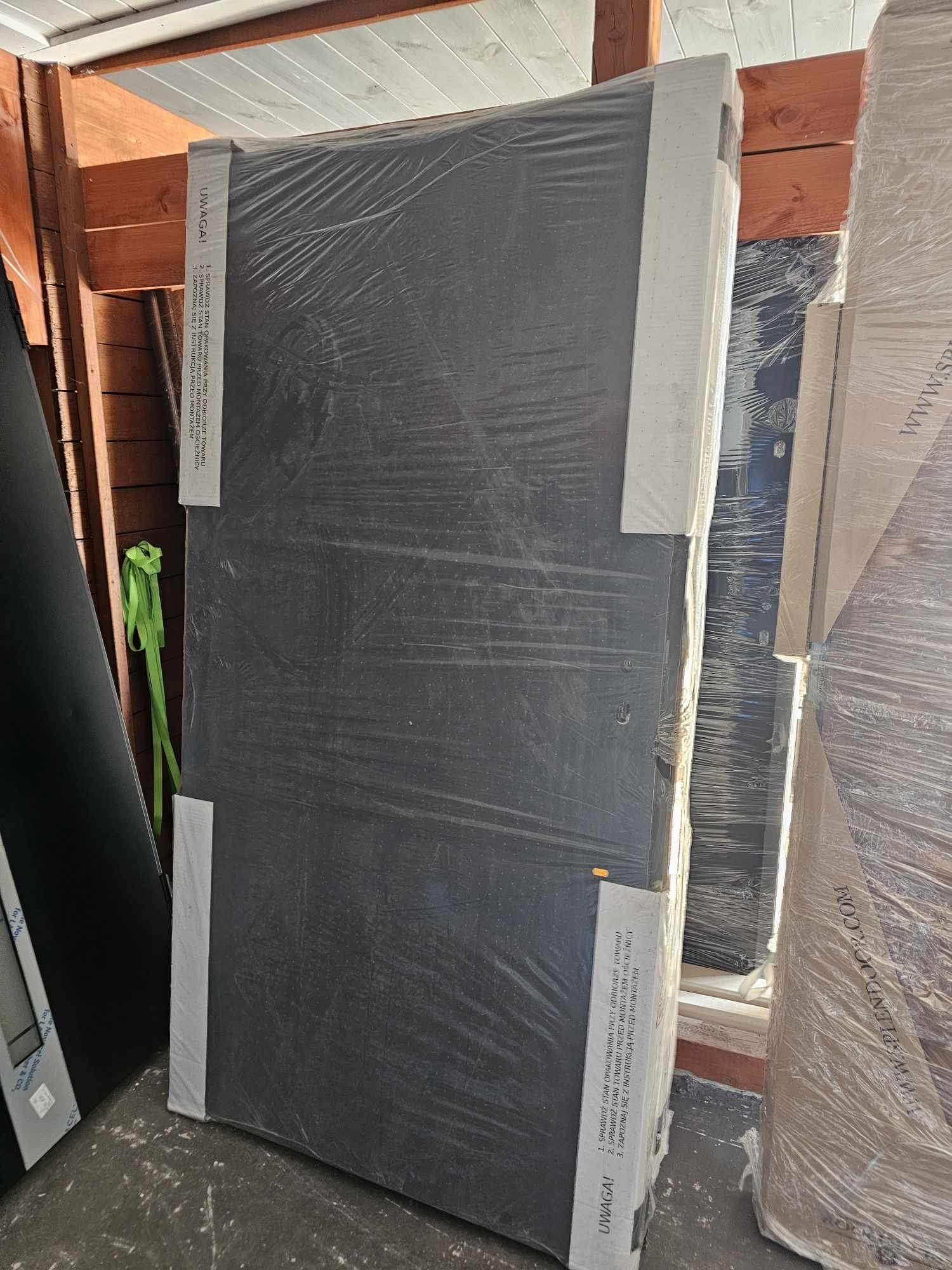 Drzwi zewnętrzne nowe 110 x 210 czarne i amtracyt