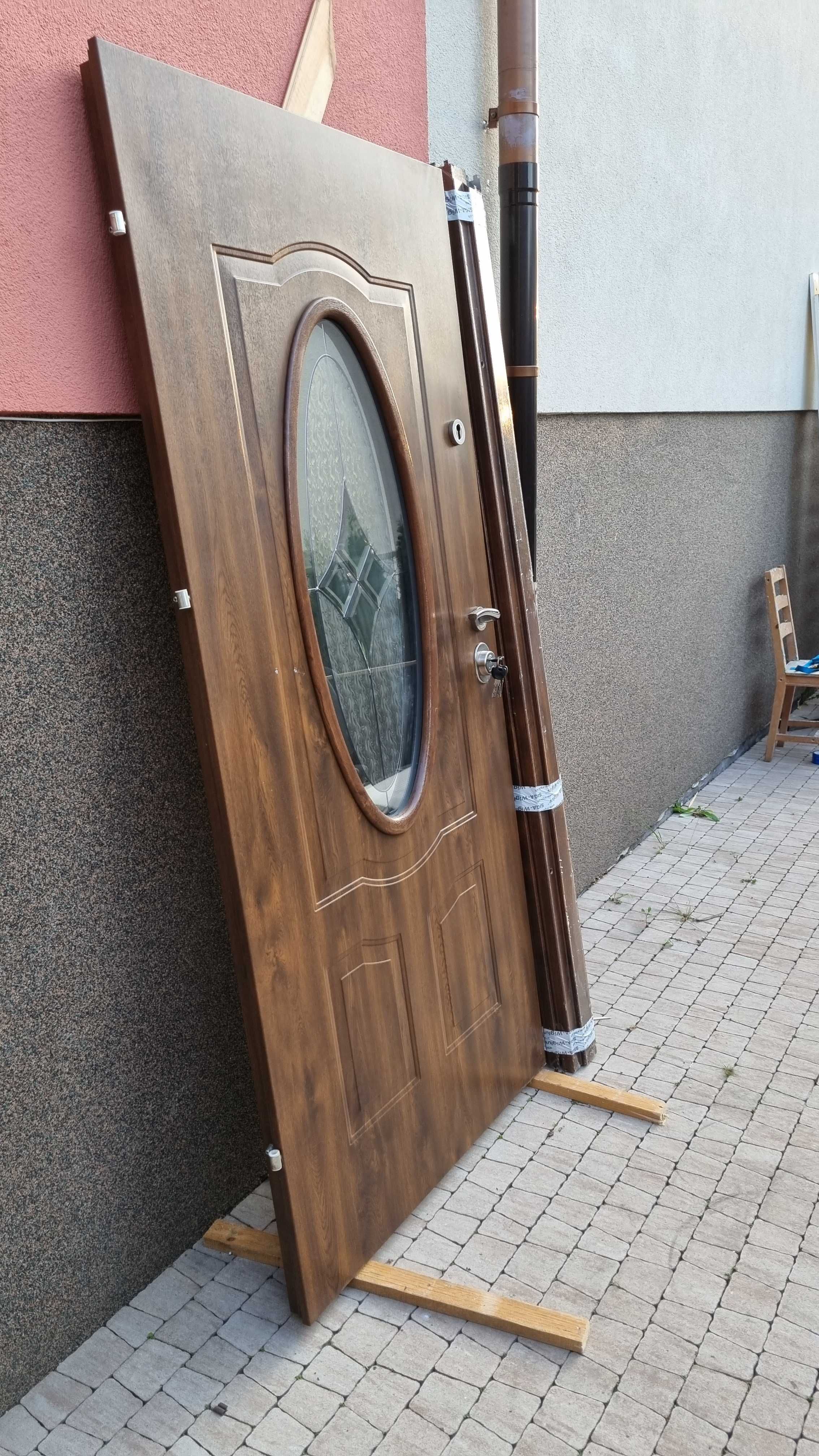 Drzwi delta Magnum z Oknem witrażowym 90E Lewe
