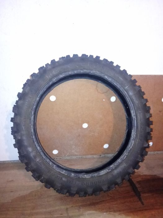 Pneu enduro usado