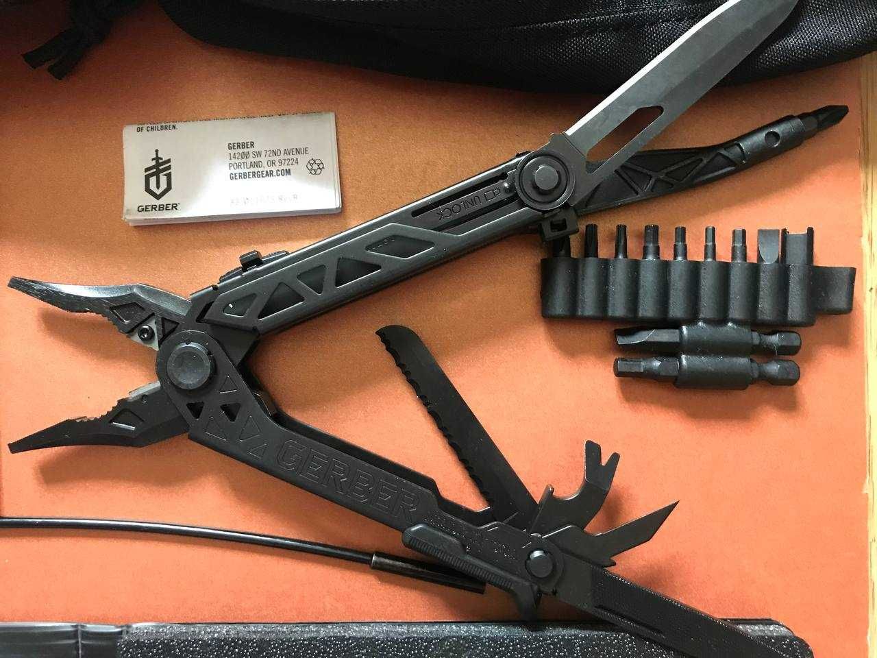 Набір для чищення зброї WTC 5.56 мм з мультулом gerber  для M-4, AR-15