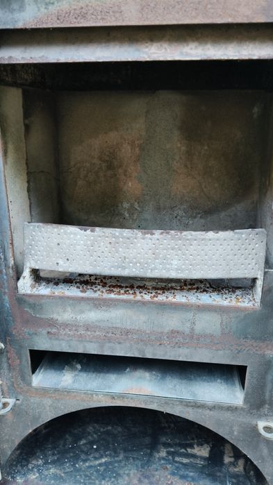 Kominek wolnostojący kaflowy