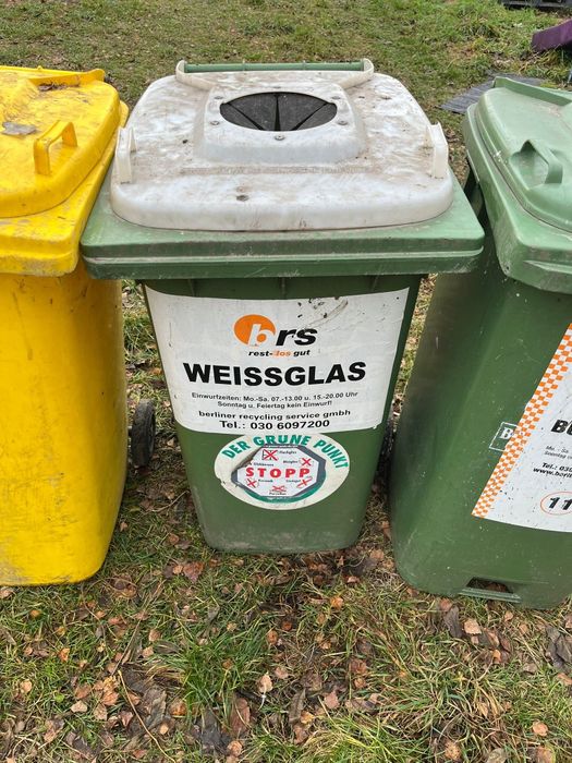 Używane pojemniki na śmieci 240l