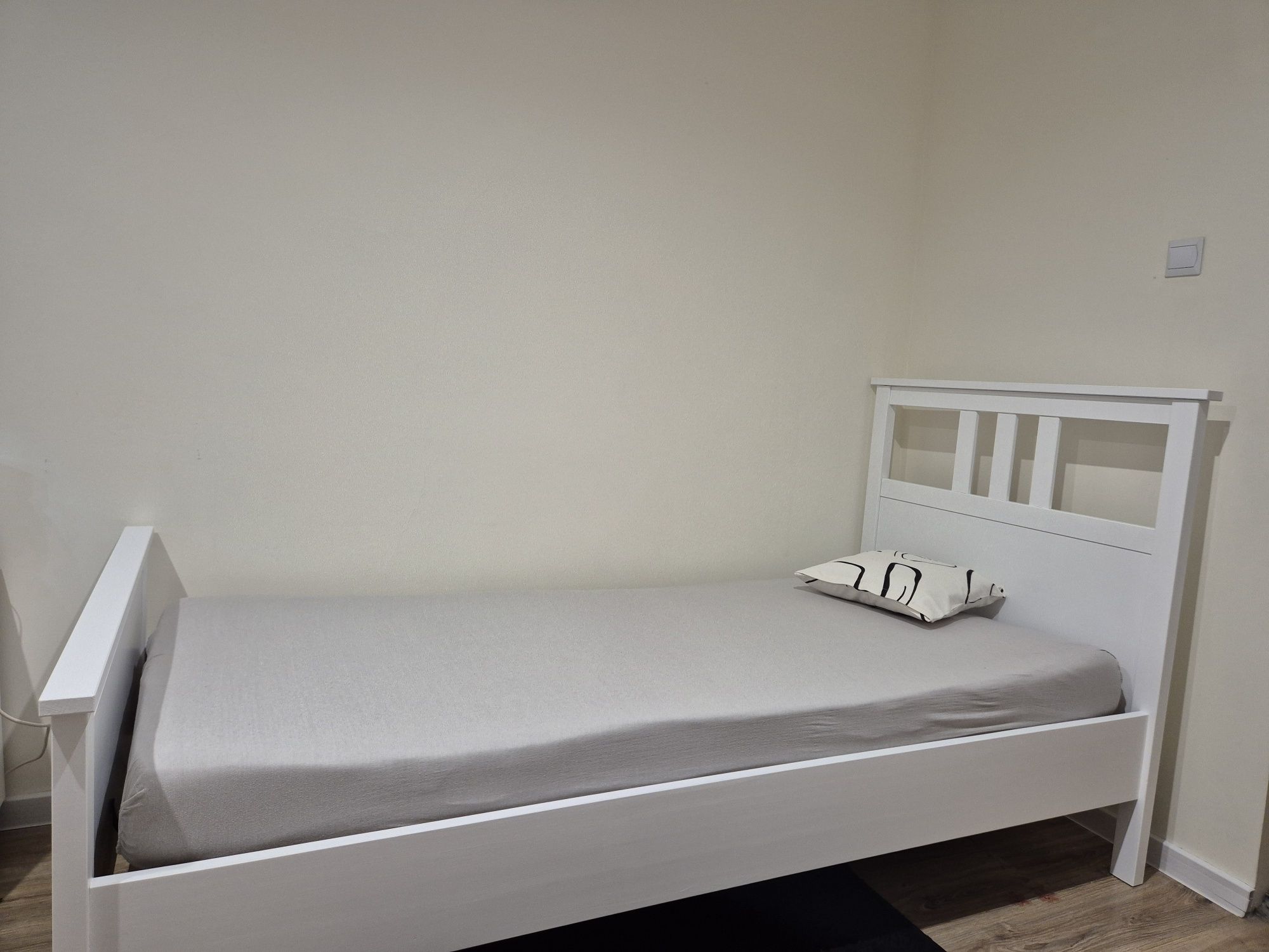 Śliczne łóżko Ikea Hemnes 90 cm x 200 cm stan idealny