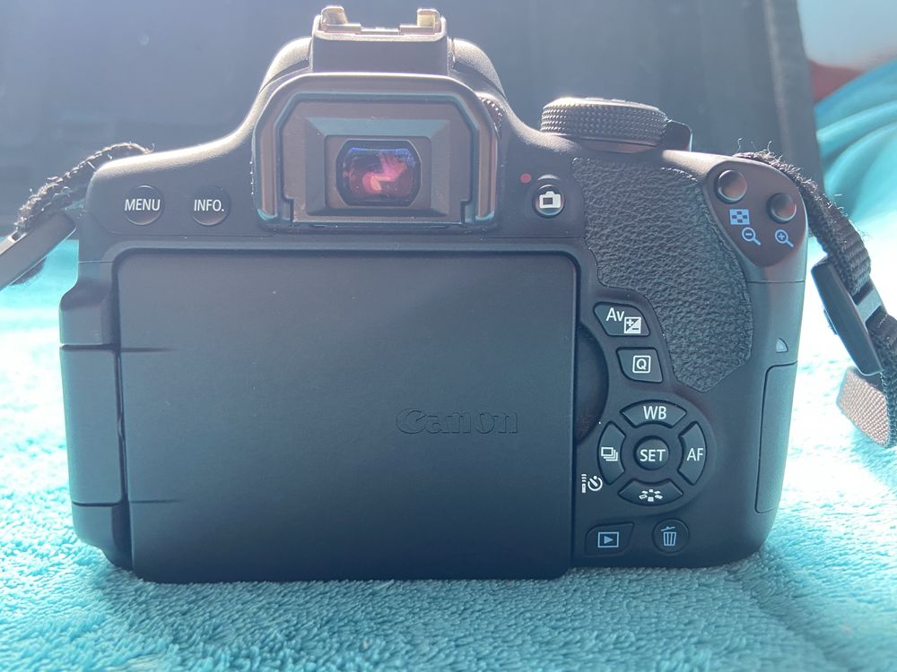 Canon 750D 18-135mm com bolsa