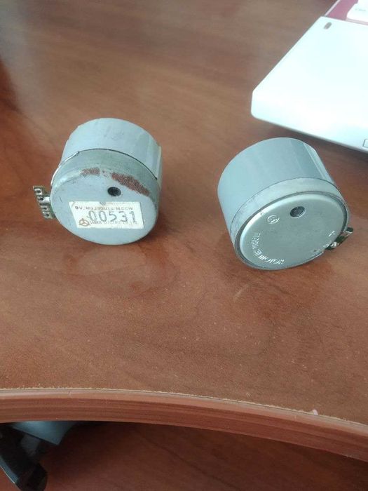 Моторчики з магнітофонів СССР