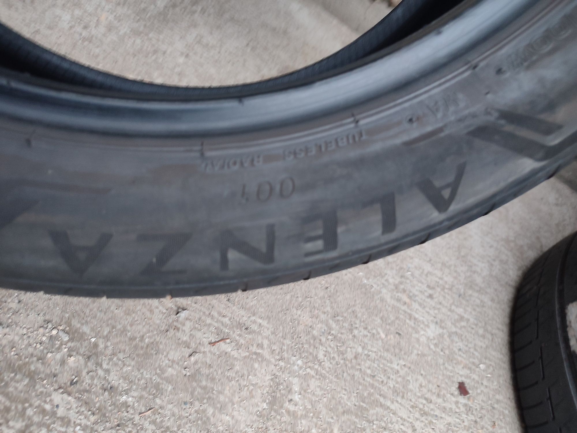 Dwie opony Bridgestone Alenza001 235/50/20 100W