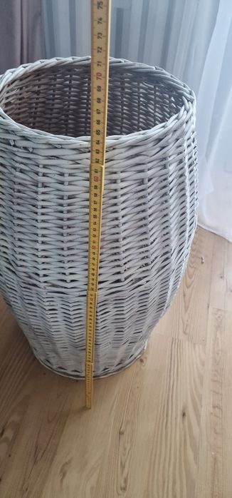 Kosz wiklinowy na zabawki, pranie czy donica do kwiatów.