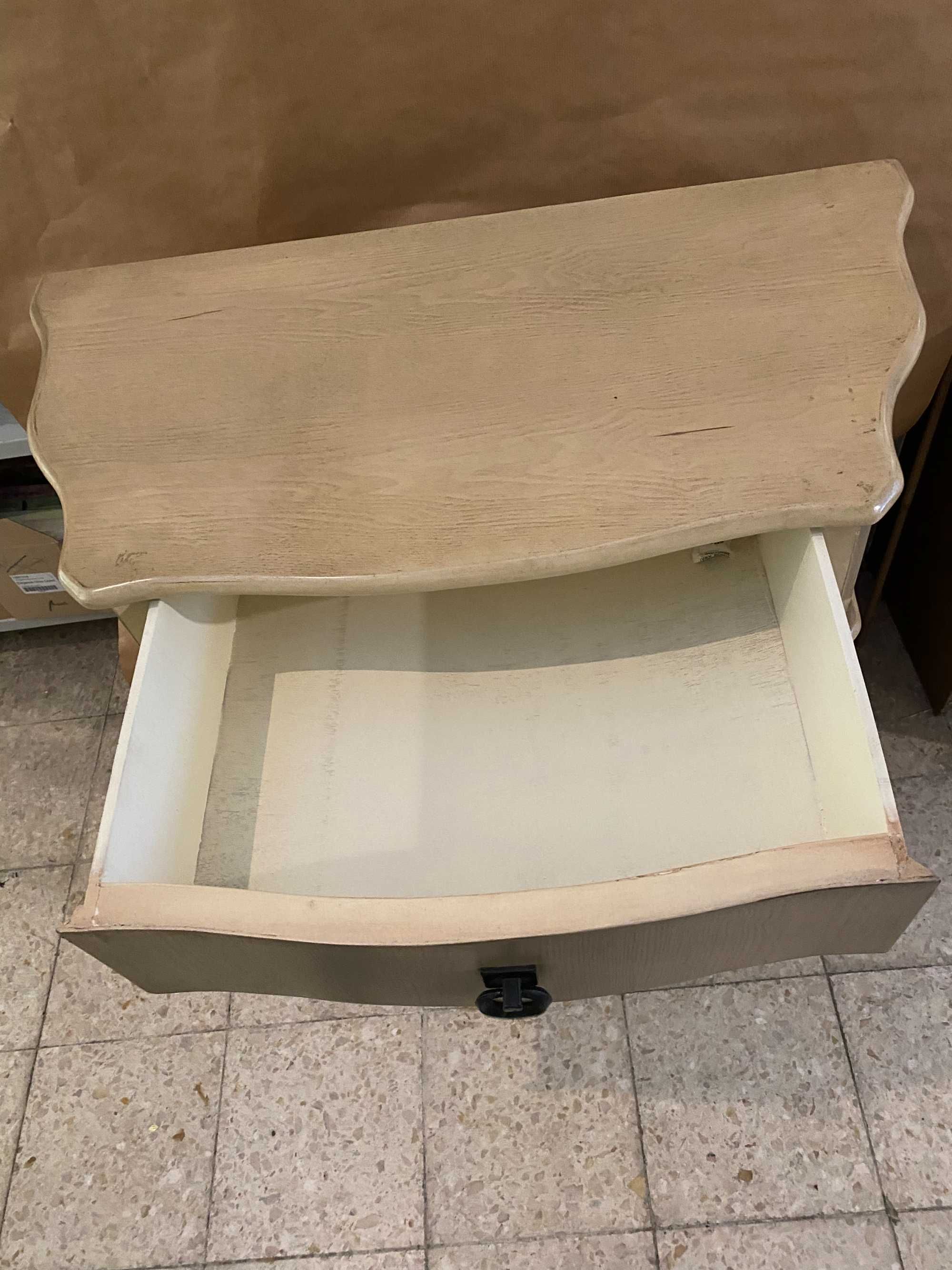 Mesa de apoio em madeira (PREÇO NOVO))