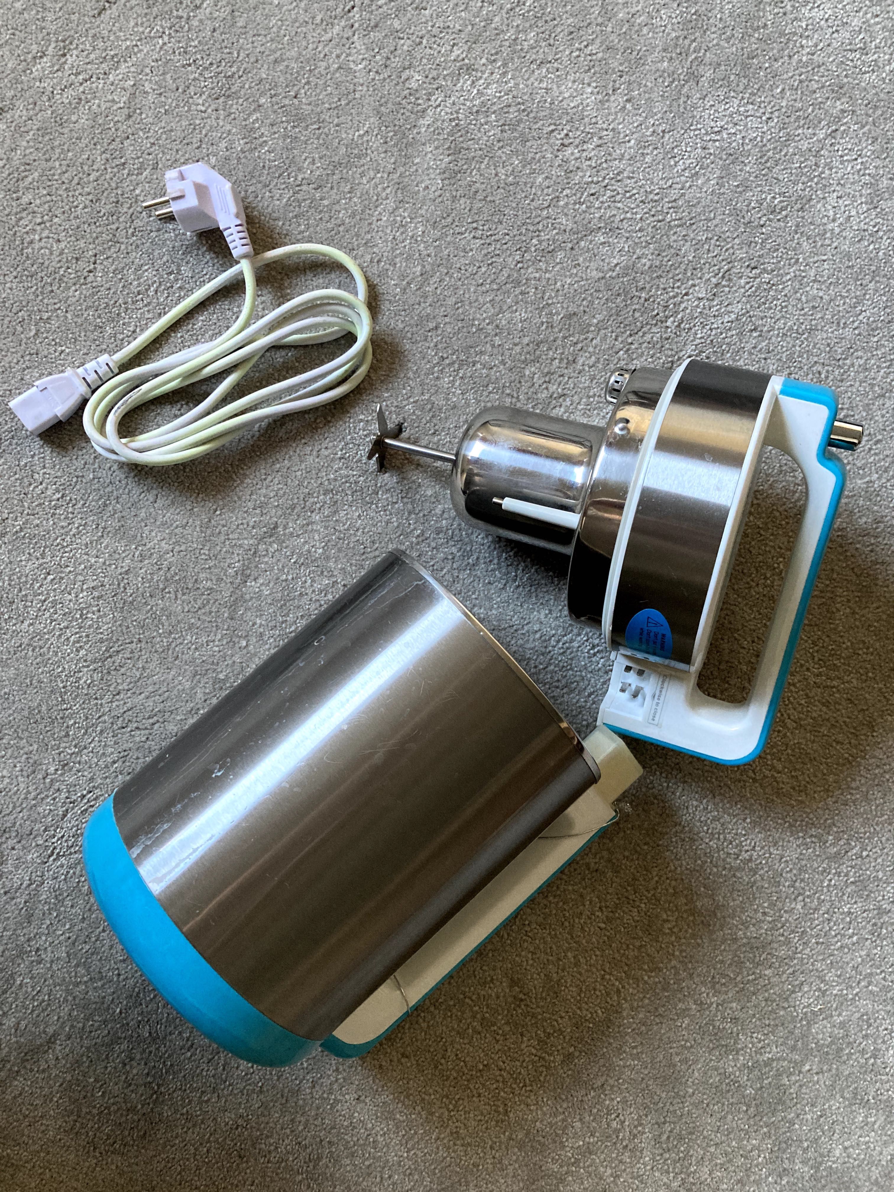 Máquina de preparação de bebidas vegetais