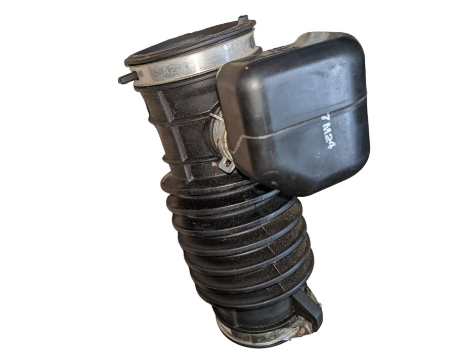 Патрубок впускной воздушного фильтра Honda CR-V 1.5 разборка