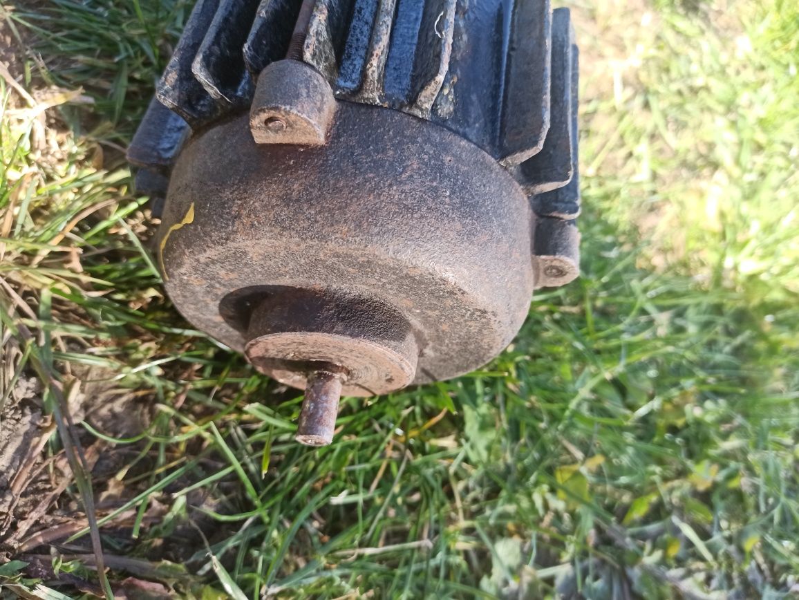 Silnik jednofazowy 200 W 1420 obr na min