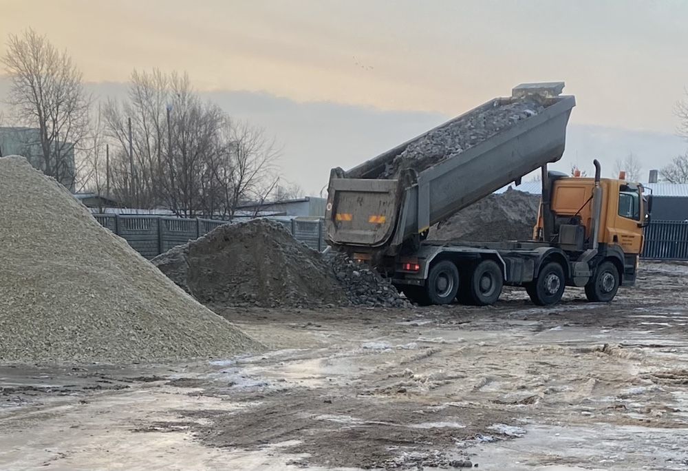 Przekrusz betonowy Gruz kruszony Mielony Frezowany beton Transport