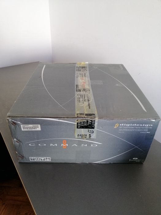 Vendo controlador de mix de áudio Digidesign Command 8
