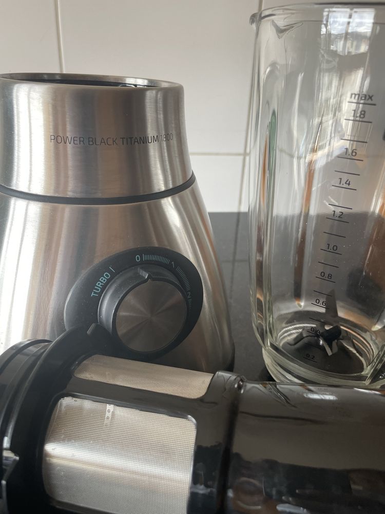 Liquificador Power Black Titanium 1800