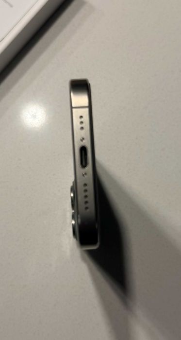 iPhone 15 Pro 256 GB Titânio