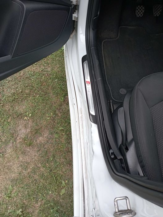 audi a1 s line 1,6 tdi navi alu bi xenon