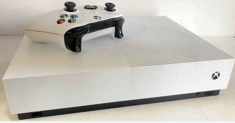 Продам консоль xbox one s