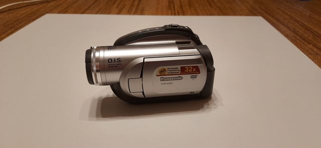Камера Panasonic VDR-D220