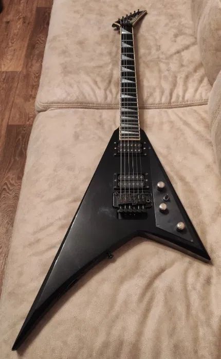 Jackson professional Rhoads Pro Japan редкий в наших краях!