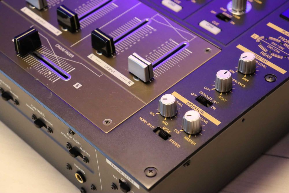 Technics SH-MZ1200 DJ MIXER // SL-1210MK2