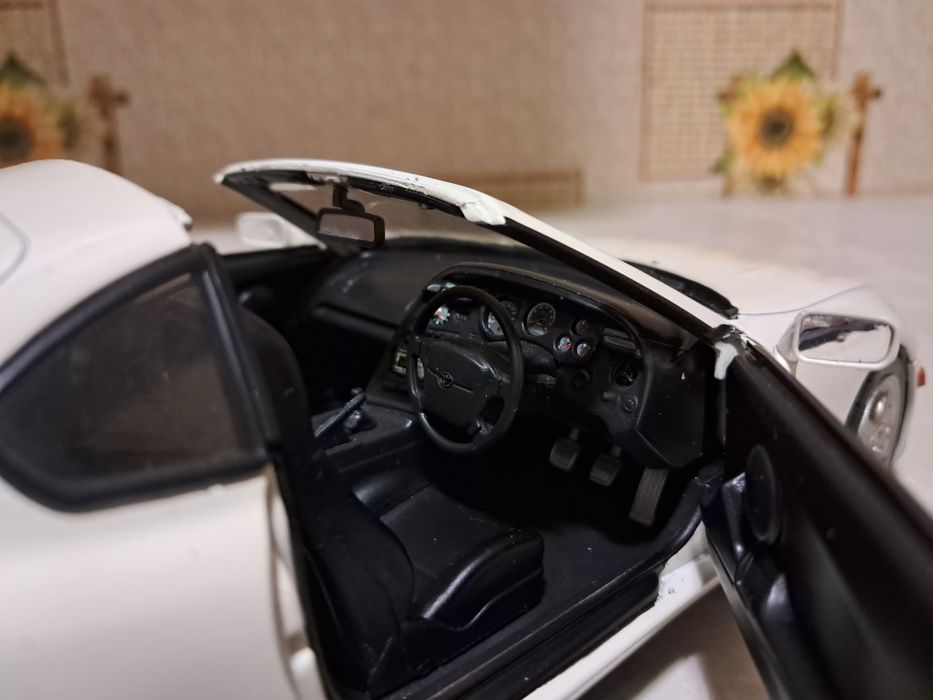 Масштабная модель 1/18 Toyota Supra MK4 A80 модель