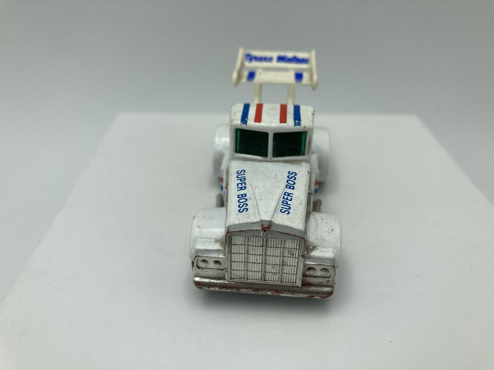 Matchbox Lesney 1:64 Vtg no 66 Kenworth Semi Boss Hoss White