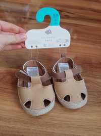 Brązowe sandały dla dziecka 6-9 miesięcy sandałki Primark Baby 18 EUR
