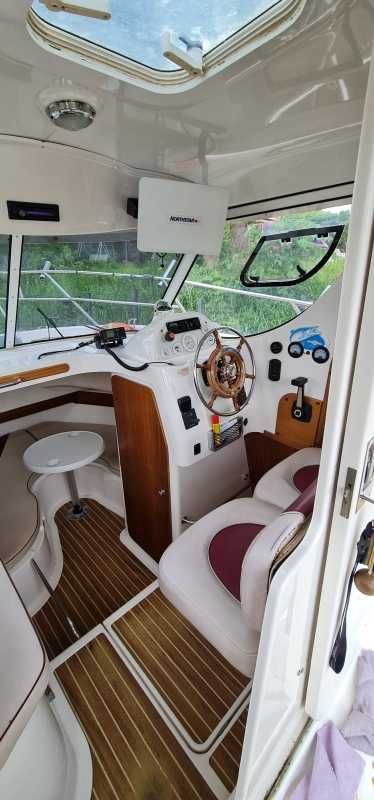 Łódź motorowa Arvor 250 AS - 2007 r