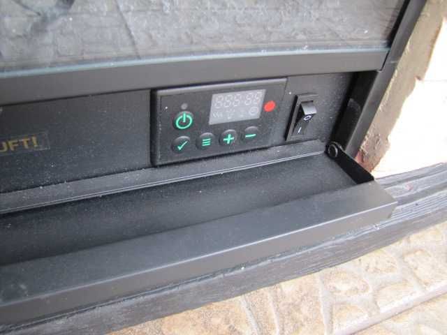 Kominek stojący z funkcją grzewczą elektryczny Klarstein 1800 W