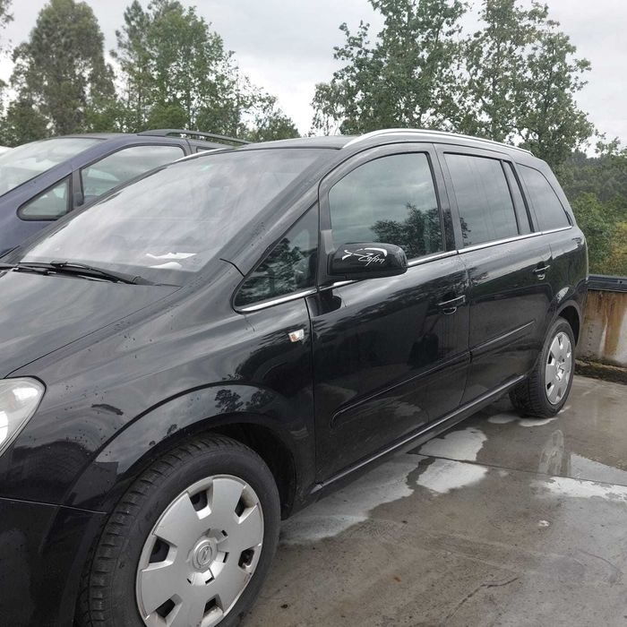 Opel Zafira 2.2  Direct (para peças)