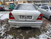 Mercedes w 202 2.8 автомат на гайки , болты , метизы .