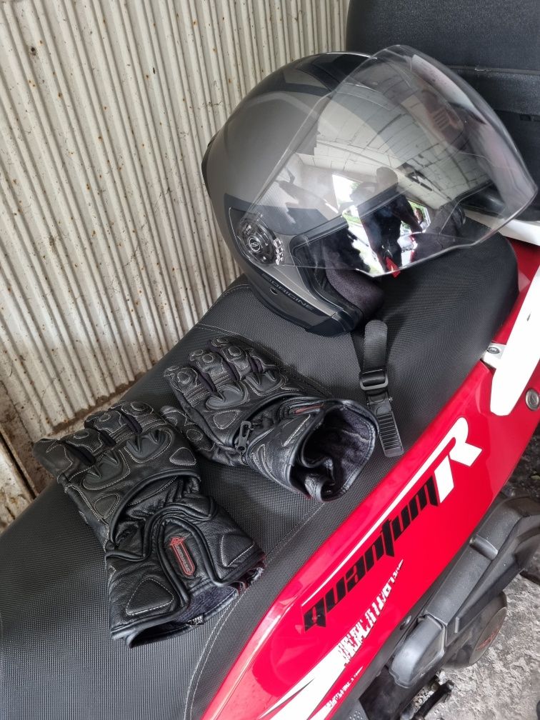 Skuter Zipp Quantum R 125  / 2 kaski / Rękawice / Zadbany
