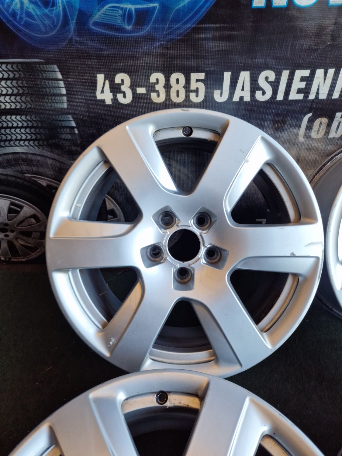 17 5×112 Alufelgi Audi A3 A4 A6 Q3 Q5 Orginał Komplet