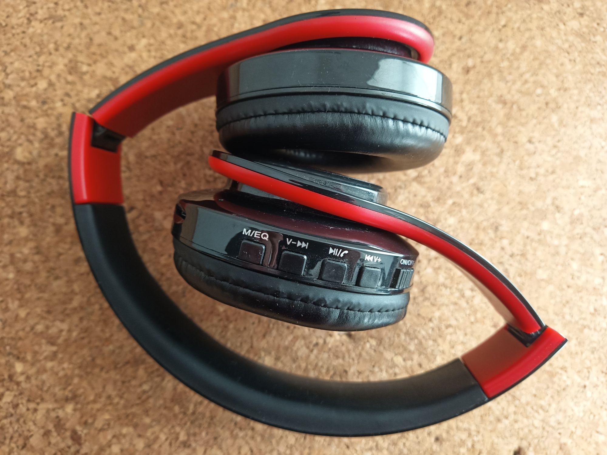 Auscultadores dobráveis bluetooth 
.
Bluetooth
