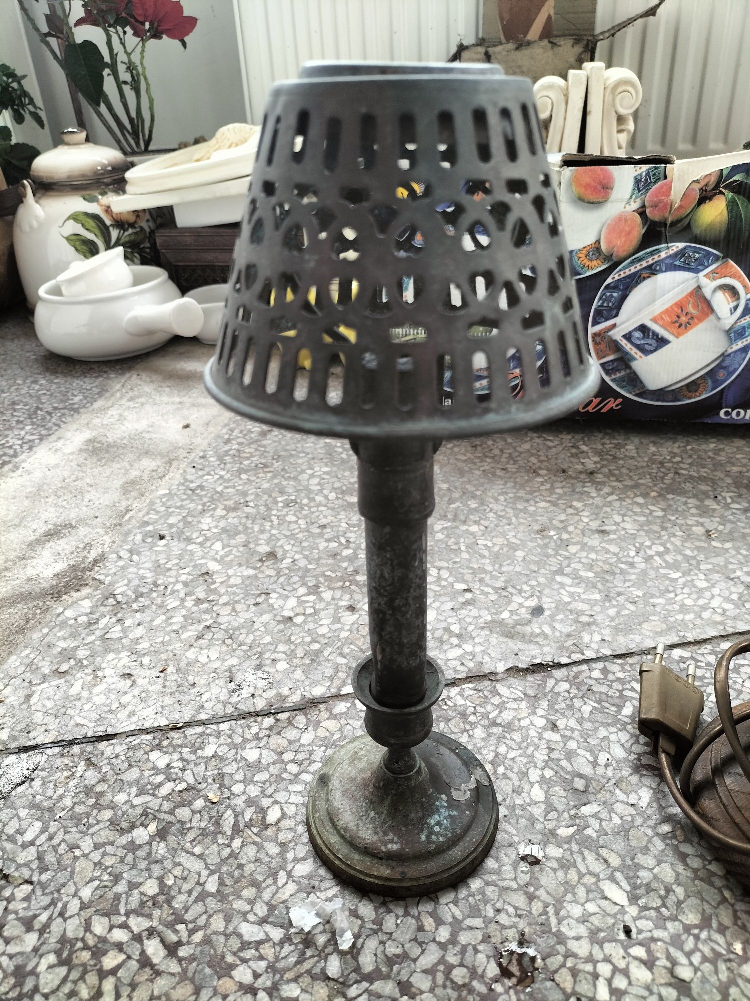 Lampka z kloszem metal świecznik
