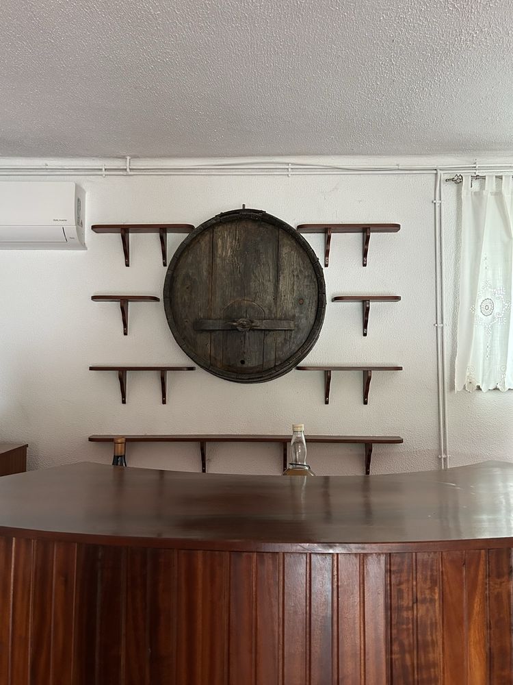 Bar para casa em muito bom estado
