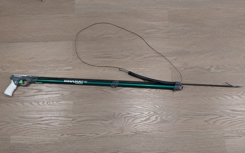 Material de caça submarina (tudo em bom estado)