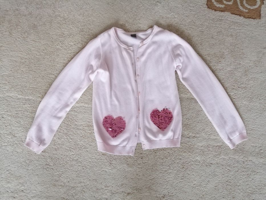 Sweterek dziewczęcy rozm 134 zmieniane serca
