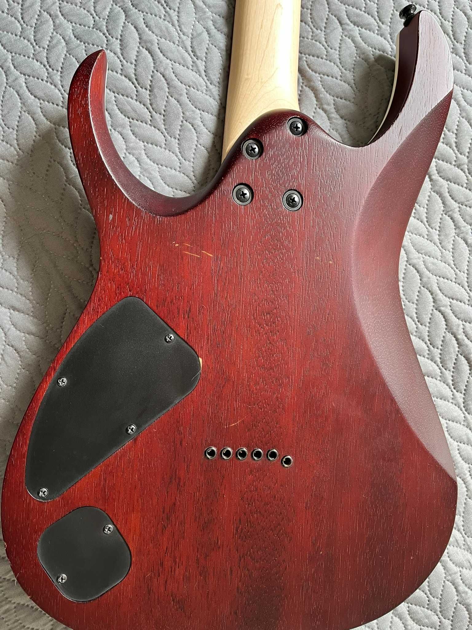 Gitara elektryczna Ibanez RGA42FM