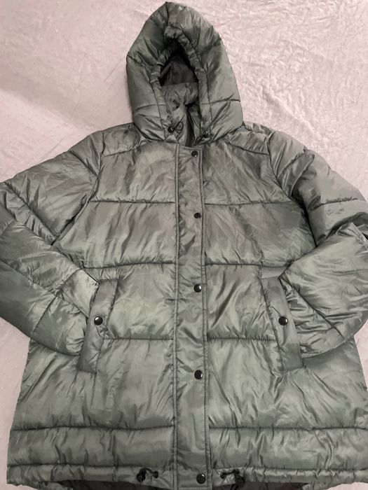 Жіноча куртка розмір S