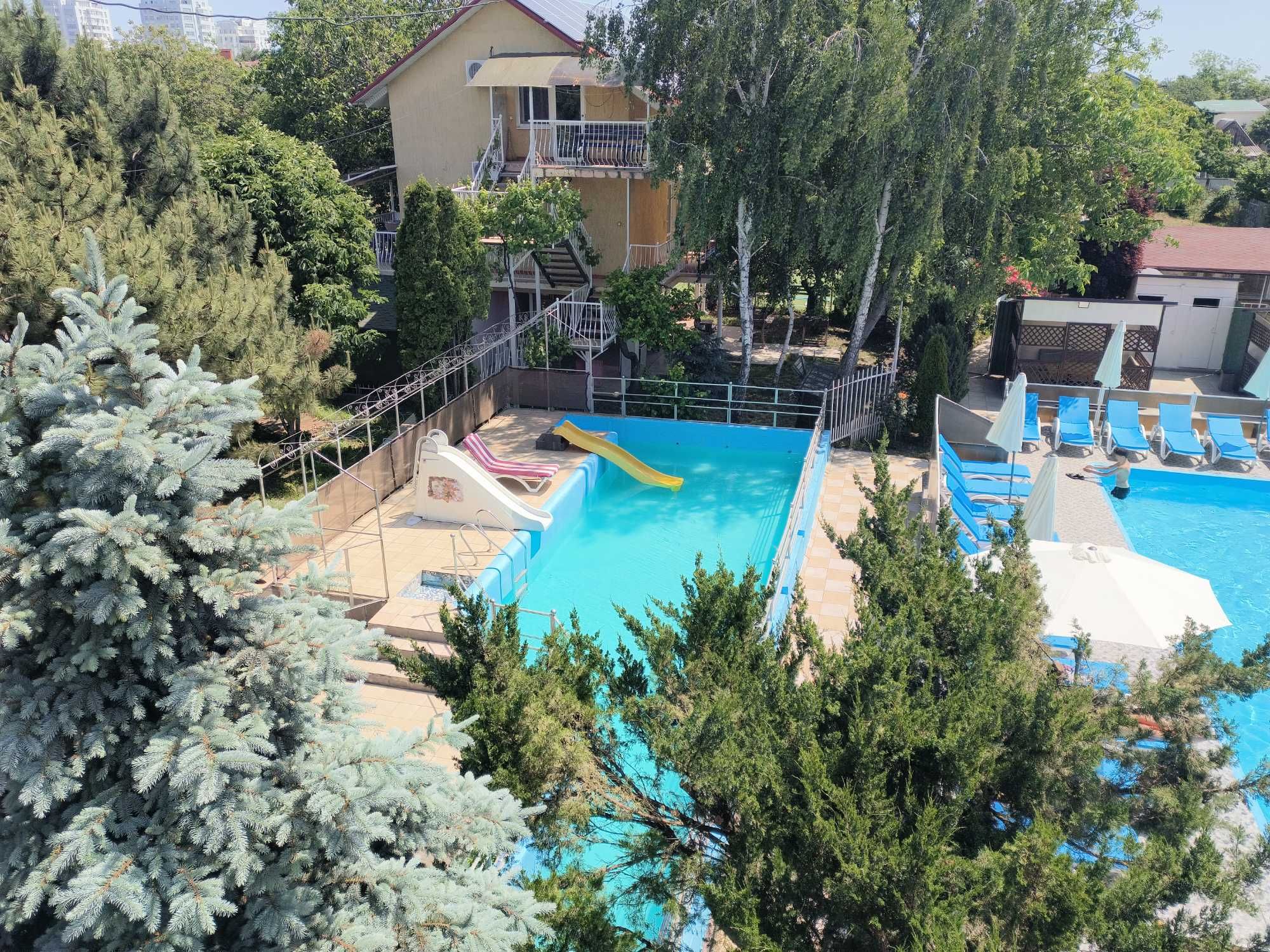 Отель с бассеином на берегу  моря , Сдам номера ! Черноморск