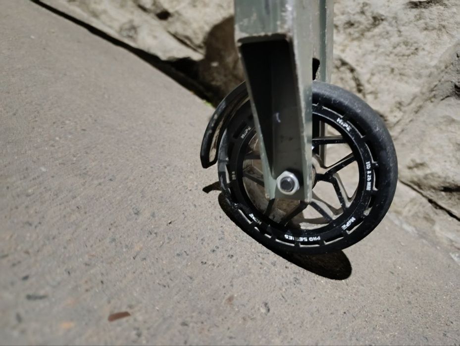 Самокат трюковой