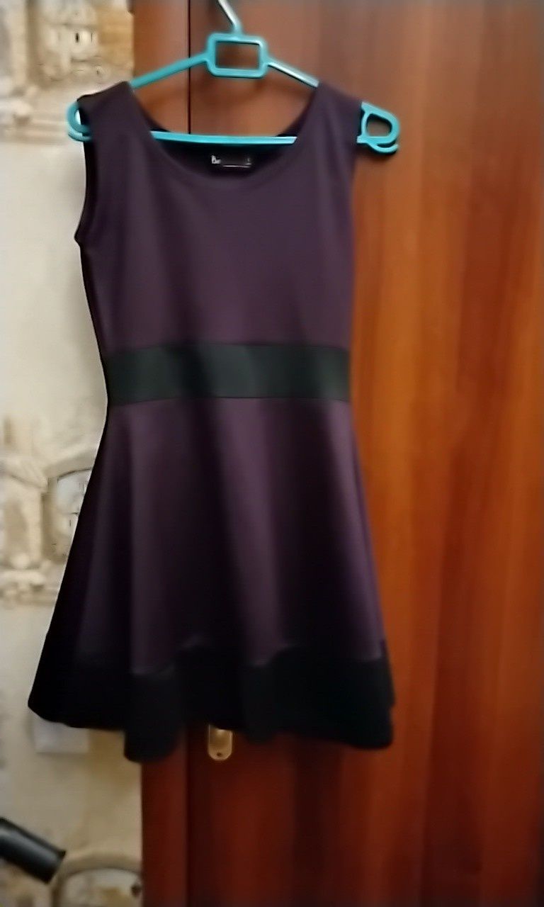 Женские  красивые платья 90 грн
