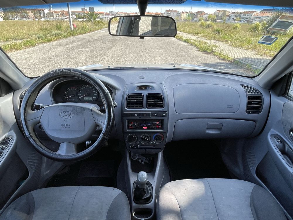 Hyundai accent 1.3i 2005