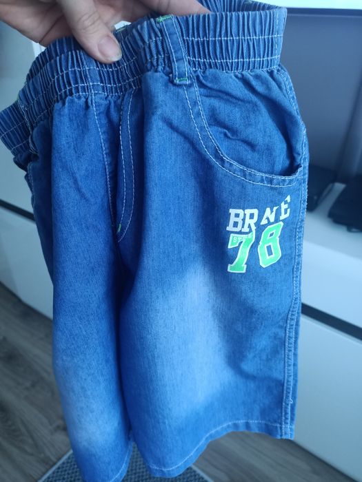 Spodenki z cienkiego materiału 134