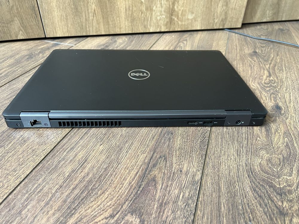 Dell 5580 i5 1920x1080 ips