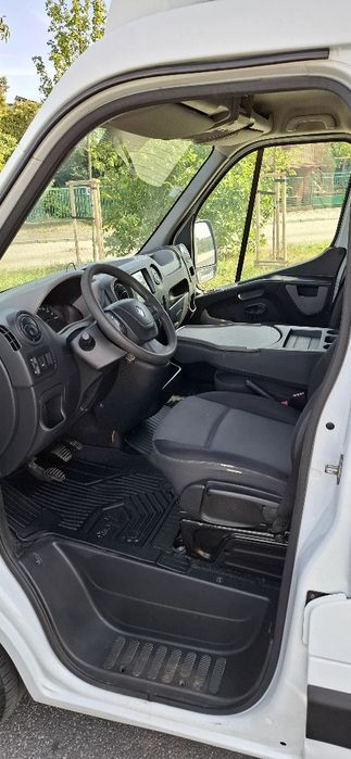 Renault Master kontener z windą 2017